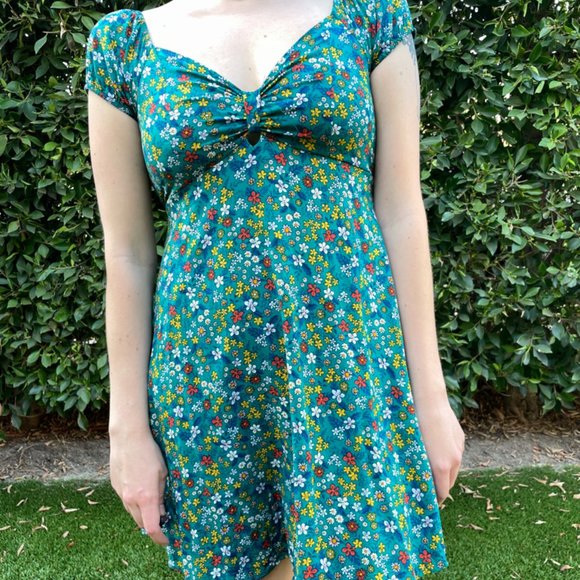 SOLD Green Floral Babydoll Dress Size M - Picture 1 of 5